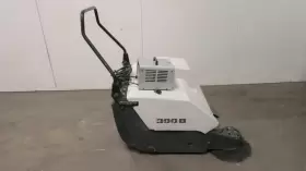 300B-411000 ADVANCE Walk Sweeper