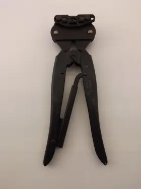69656-E AMP Crimping Tool Crimper