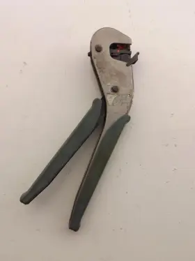8825 AMP Crimping Tool Crimper