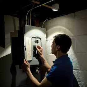 MB300 BEAMS Wireless Battery Motion Led Mini Spotlight #3