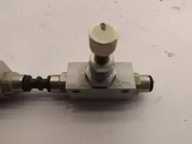 0-821-200-008 BOSCH Flow Control Port #2