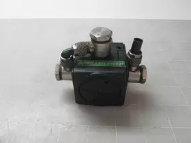821302401 BOSCH Valve #2