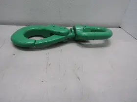 5799095 CAMPBELL Locking Hook Swivel