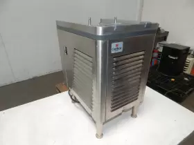 CS-2E-1D-16 CRATHCO Refrigerated Drink Dispenser Bowls Mix #2