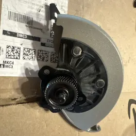 DCS574 DEWALT Guard Spindle