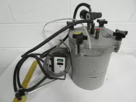 6000 EFD Pressurized Fluid Reservoir Dispenser Tank Valvemate