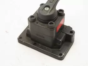 CB317.900 ENERPAC Directional Control Valve Manual #2