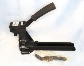 FM-15 FASCO Carton Box Closing Stapler Remover