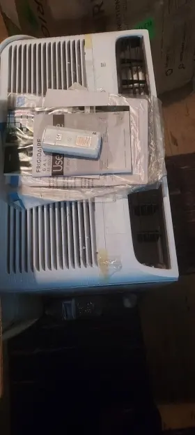 FFRH1222R2E FRIGIDAIRE Window Wall Air Conditioner Heater #2