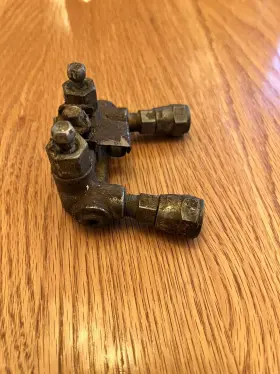 246012 GRACO Fusion Ap Fluid Manifold Coupling Block #3