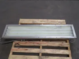 ST4-4G3F32-1 GUTH Lighting Fixture #2