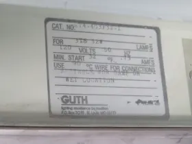 ST4-4G3F32-1 GUTH Lighting Fixture #3