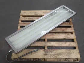 ST4-4G3F32-1 GUTH Lighting Fixture