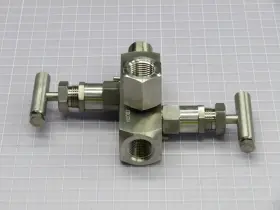 HB591U3131412 HEX VALVE Int Block Bleed Sst Tfe #2