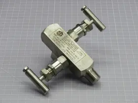 HB591U3131412 HEX VALVE Int Block Bleed Sst Tfe