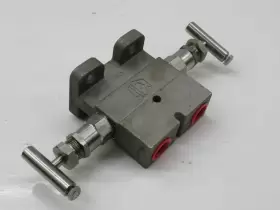 HM581U3399412 HEX VALVE Manifold