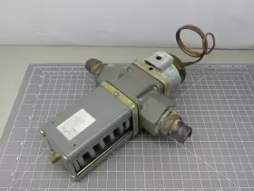 V46AD-1 JOHNSON CONTROLS Water Regulator Valve