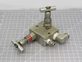 4SBG4NCT KENMAC Valve Manifold #2