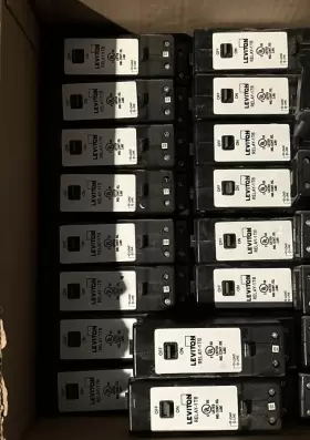 RELAY-1CB LEVITON Greenmax Pole Box #2