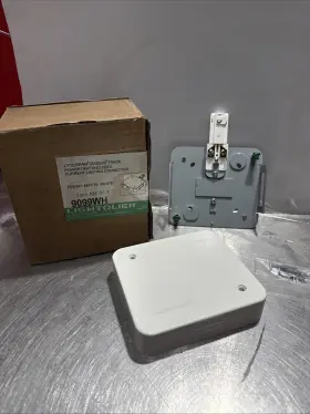 9099WH LIGHTOLIER Lytespan Radius Track Power Strip End Clc