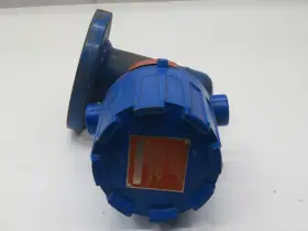 T62-IC3A-BKP MAGNETROL Flanged Level Control Switch #2
