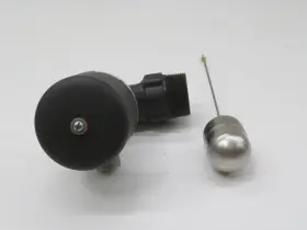 T63-1E2F-AAG MAGNETROL Mounting Level Switch #2