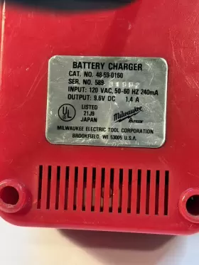 48-599-0192 MILWAUKEE Battery Charger Cat #2