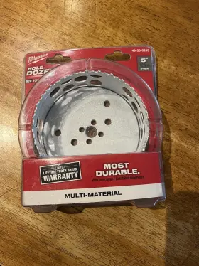 49-56-0243 MILWAUKEE Hole Material