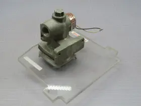 7SIF58 PENBERTHY Incandescent Light Fixture