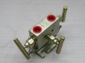 M694CCT PRECISION GENERAL Valve Manifold Hydraulic