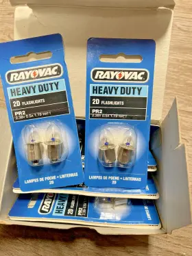 PR2-2 RAYOVAC Pack Flashlight Bulbs