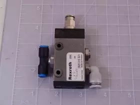 0820-212-001 REXROTH Valve #2