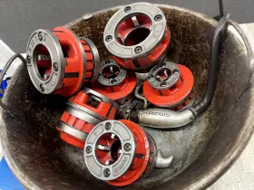 700-T2 RIDGID Pipe Threader Dies Oiler #3