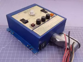 524B ROSEMOUNT ENGINEERING Detector Controller
