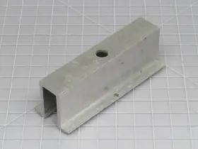 135014-001 SCHLETTER Middle Clamp Etl Grounding