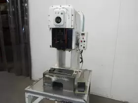 CM-7000 UNION MACHINERY Punch Press