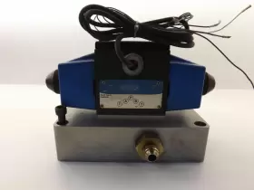 02-119796 VICKERS Directional Valve #2