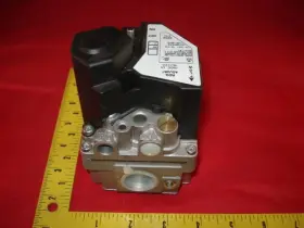 36H22-406 WHITE RODGERS Manifold Gas Valve #2