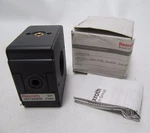 (new) Bosch Rexroth Block Valve 183175 0-821-300-930 0821300930. Fixed Price $35.00.