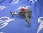 Nib Richards Industries Stainless Steel Hex Valve Hm591u3331413 3525-6980psi 1 Y. Fixed Price $319.99.