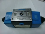 Vickers Hydraulic Directional Valve. Fixed Price $650.00.