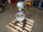 Hobart A-200-f Mixier 20 Ct M5590. Fixed Price $1200.00.