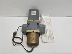 New Old Stock! Johnson Controls Penn 1" Valve V46ad-1. Fixed Price $382.46.