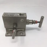 New Century Valve Cm10-2 Two Instrument Manifold Ss Teflon 6000psi. Fixed Price $43.87.