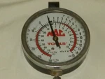 Vintage Mac Tools Vacuum / Fuel Pressure Guage #9098-01. Fixed Price $30.00.
