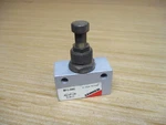 Camozzi Rfu-446 Inline Flow Control Valve Rfu446. Fixed Price $25.44.