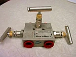Anderson Greenwood M1vds-4 3-valve Differential Pressure Manifold M1 1/2" Fnpt. Fixed Price $99.01.